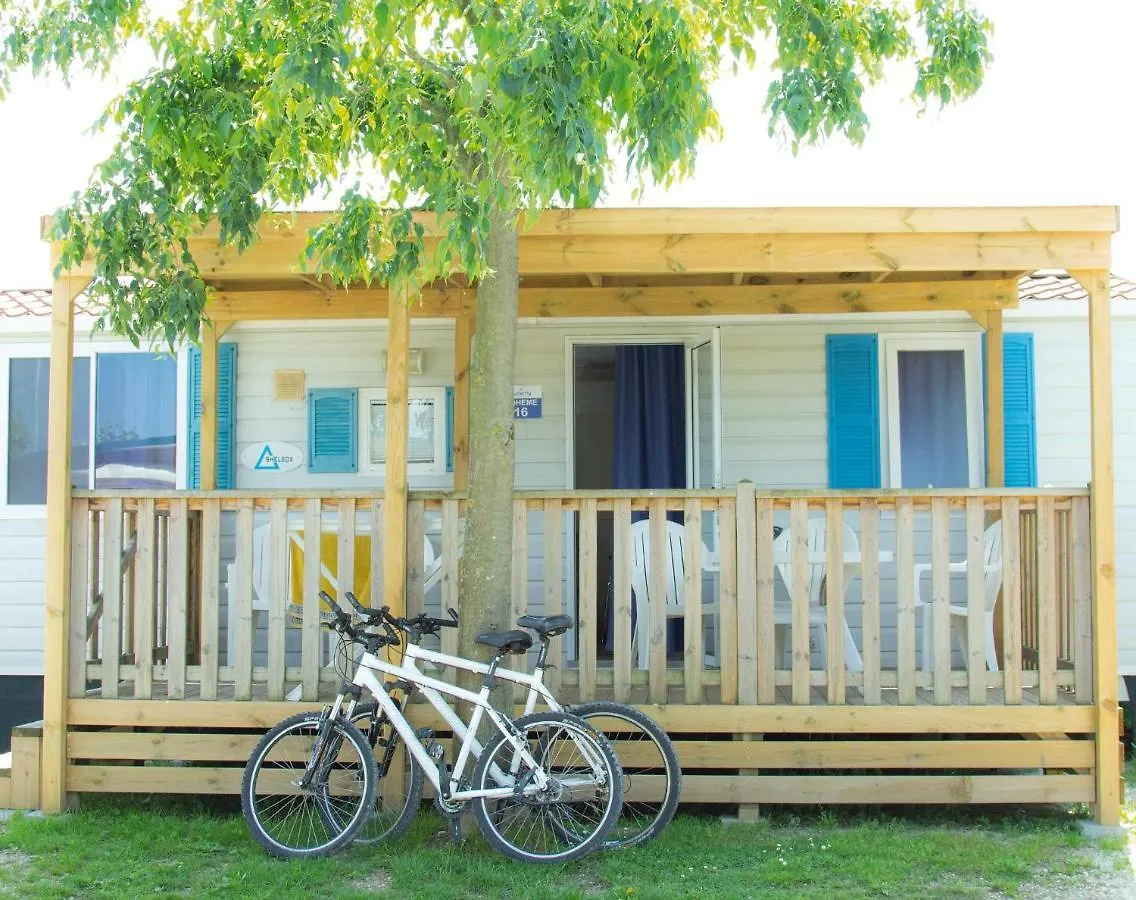 Butterfly Camping Village 페스키에라델가르다 캠프장