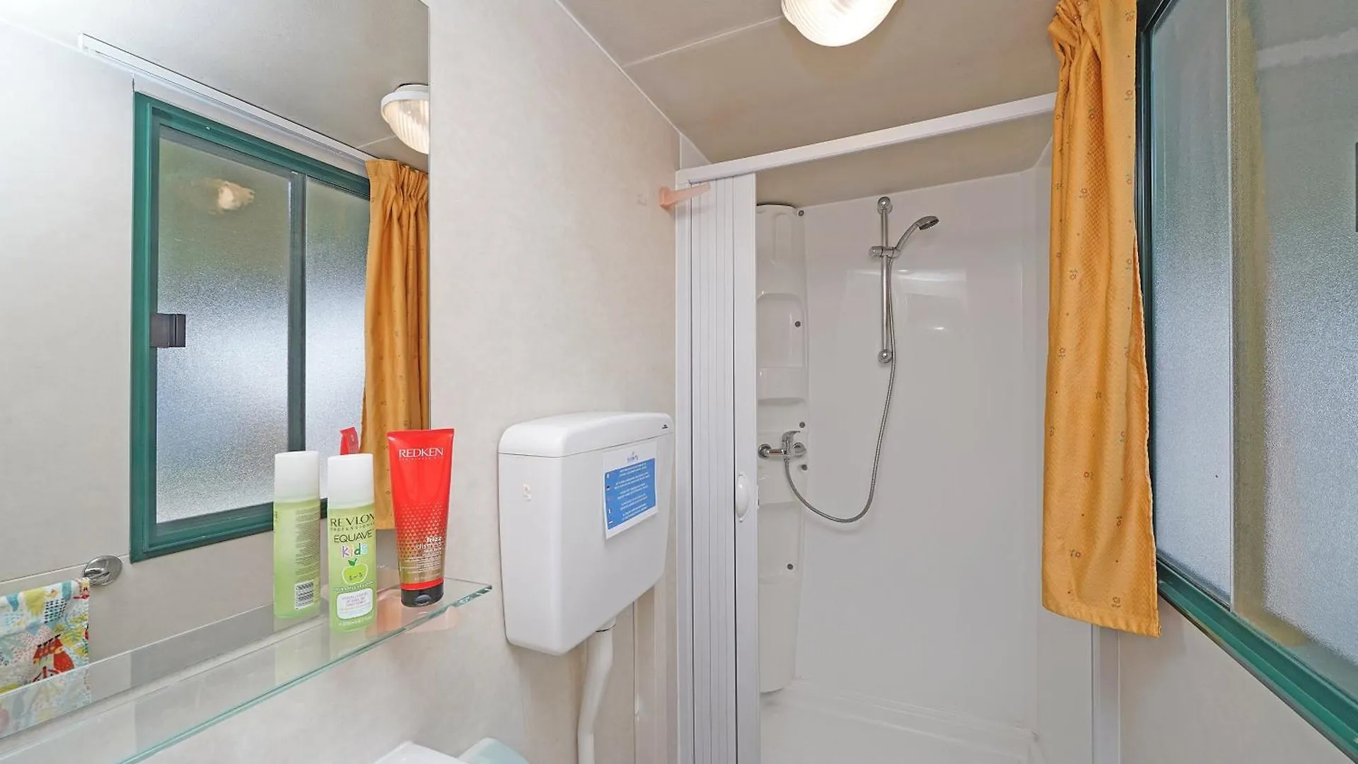 Butterfly Camping Village 페스키에라델가르다 캠프장