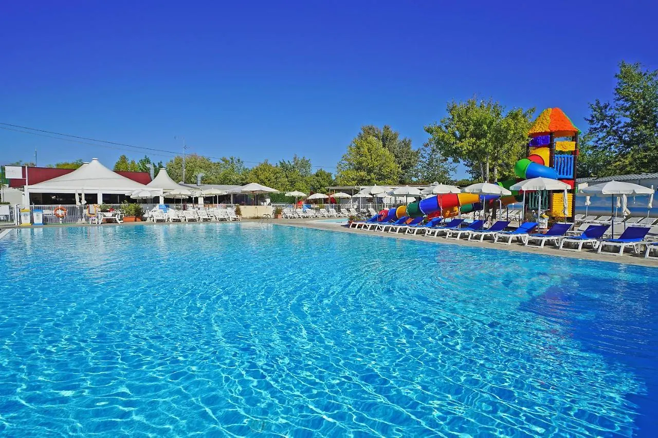 Butterfly Camping Village 페스키에라델가르다