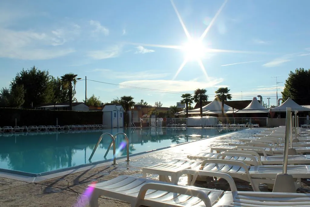 **** Campsite Butterfly Camping Village Peschiera del Garda Italy